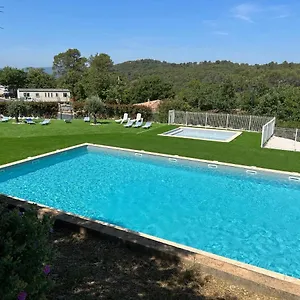 Joli Mobil-home De Vacances, Ideal Pour Les Familles , Rocbaron France